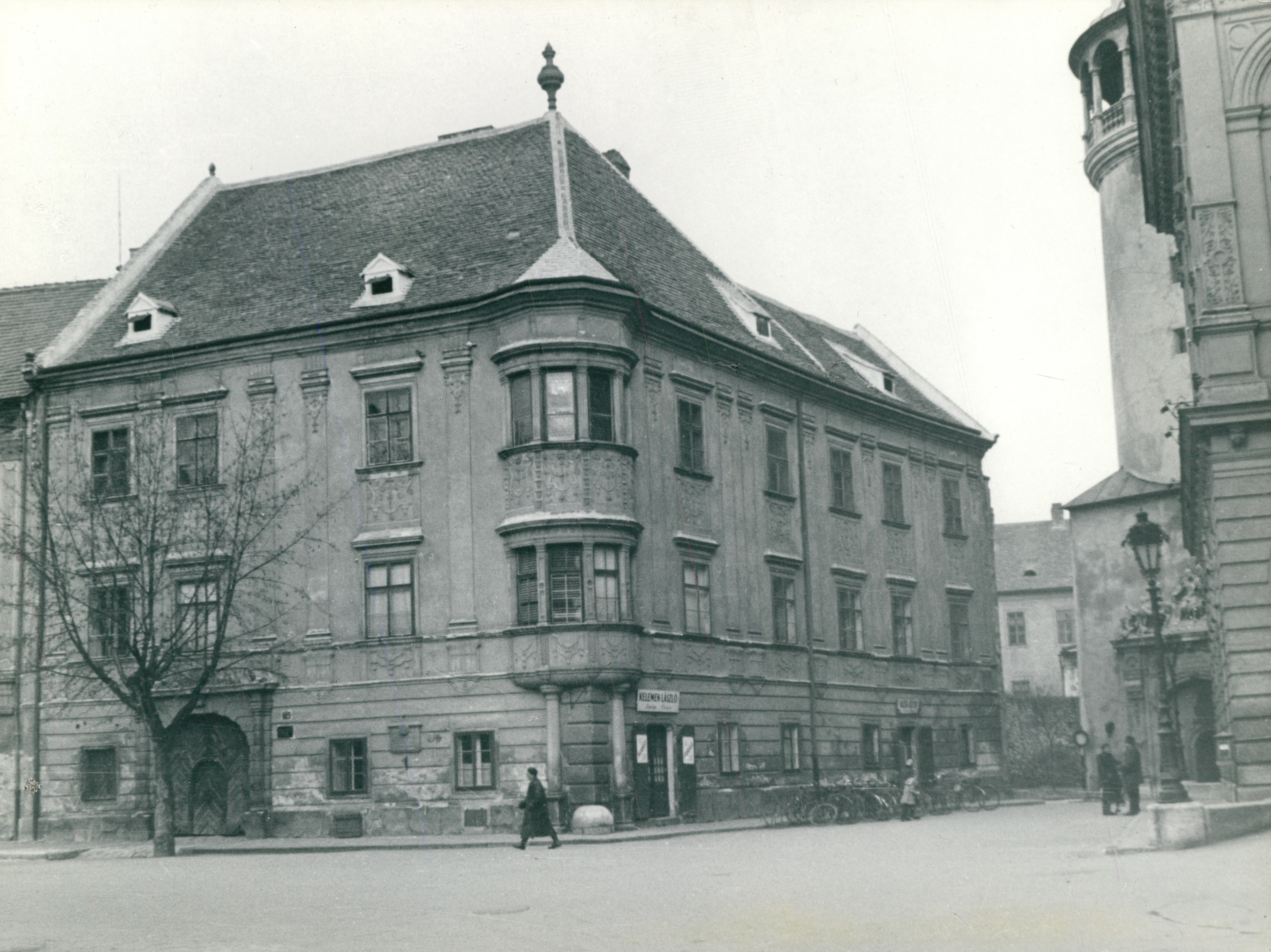A soproni Fő téren álló Storno-ház