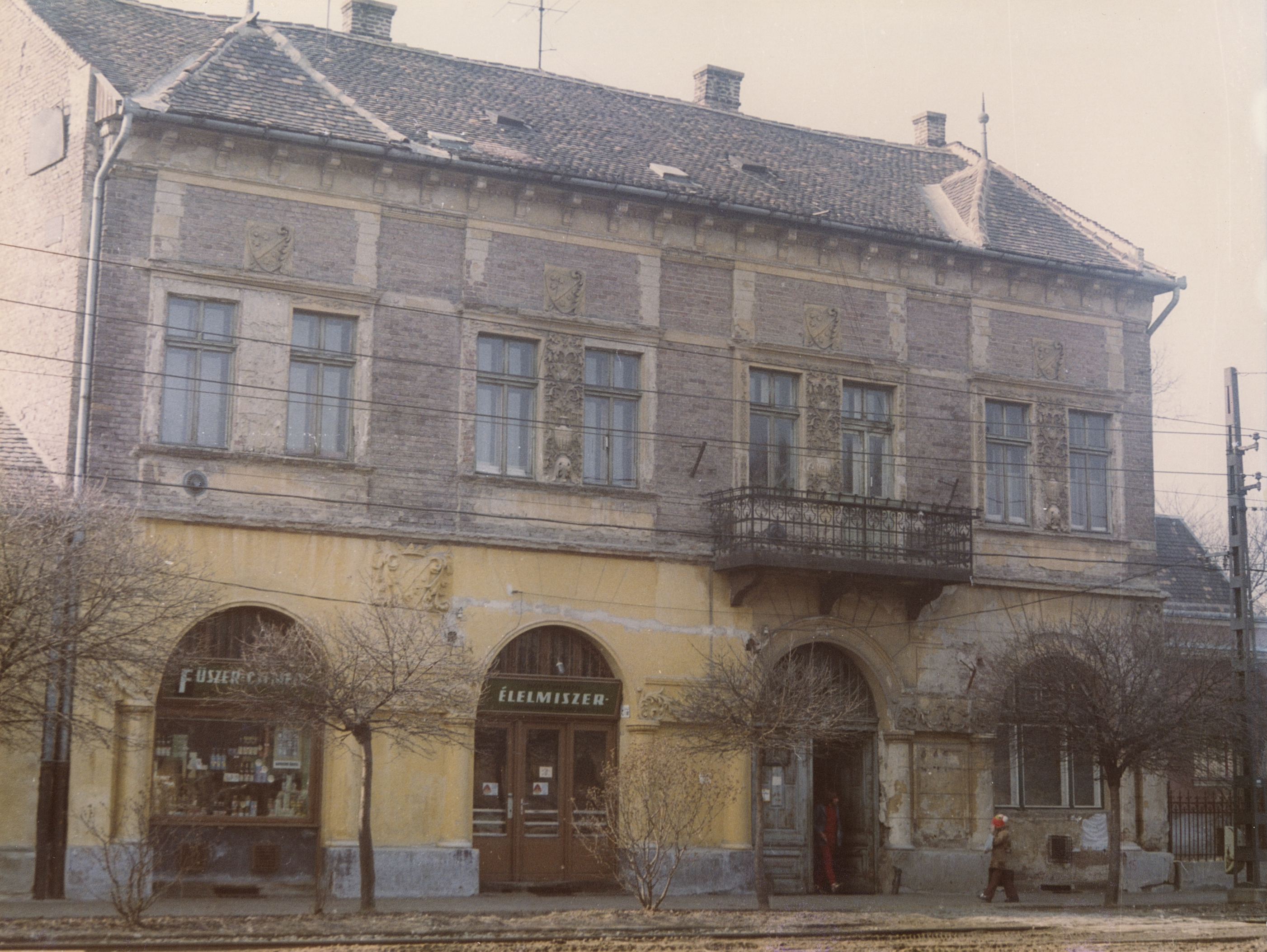 Debrecen. Bem tér 9. sz. épület felmérése Debrecen. Bem tér 9. sz. épület felmérése