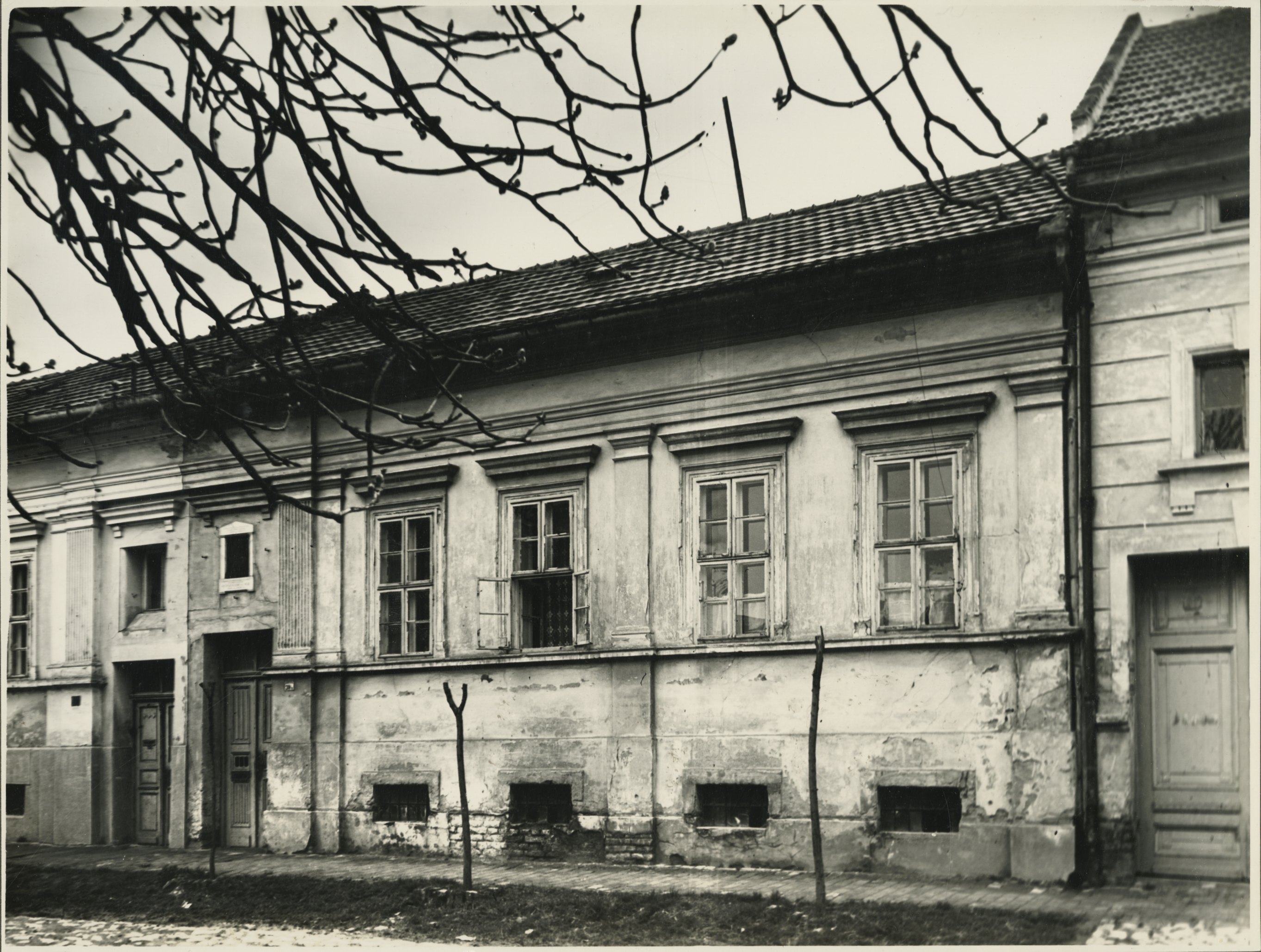 A szegedi Maros utca 39./a lakóháza A szegedi Maros utca 39./a lakóháza