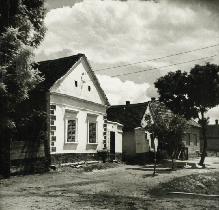 Balatonkeresztúr, Kossuth Lajos u. 30. Balatonkeresztúr, Kossuth Lajos u. 30.