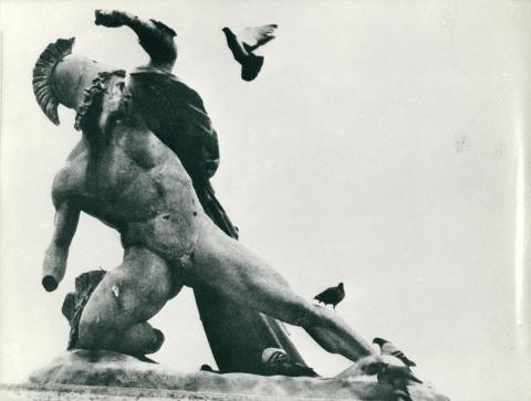 Nagy Sándor harcos szobra a Tuileriák kertjében
