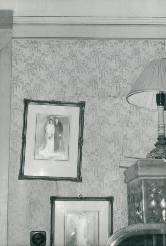 Esküvői fotó egy szentendrei házban