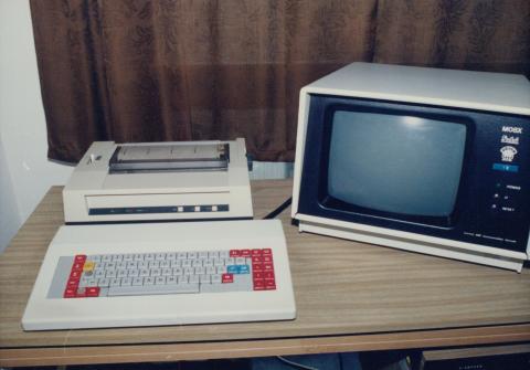M08X számítógép