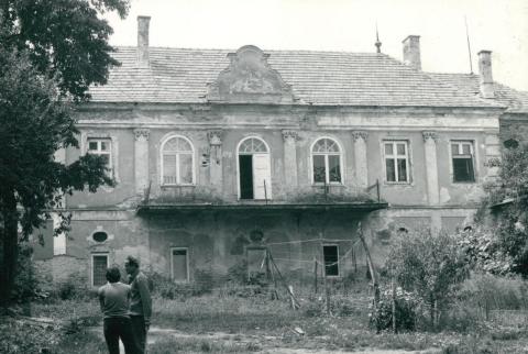 Ötvös. Szegedy-Széchenyi kastély