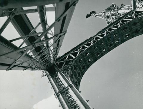 A Szabadság híd pilonja 