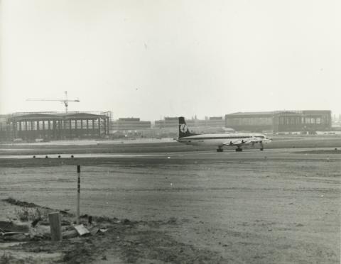 A Ferihegyi repülőtér építése, a kifutópálya alapozása