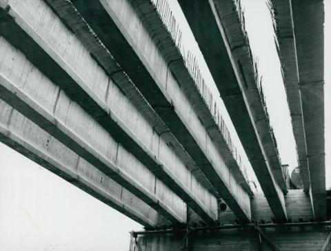 A 44-es főút Körös-hídjának előregyártott tartói 
