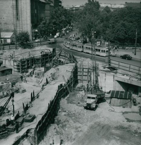 A Kálvin téri metró építése