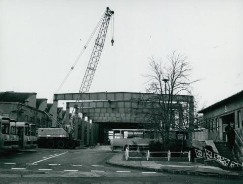 IKARUS gyár készülő festőcsarnokának acélváza