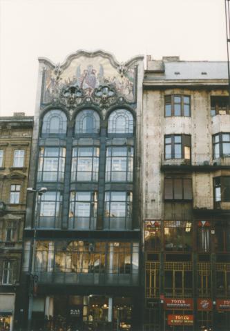 Budapest. Szervita tér 3. Török Bankház