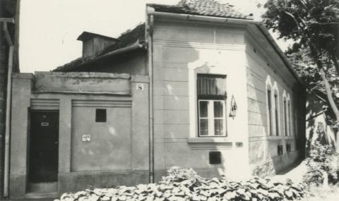 Debrecen. Faragó utca 26.