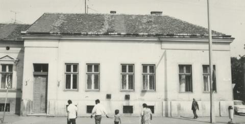 Debrecen. Csapó utca 52.