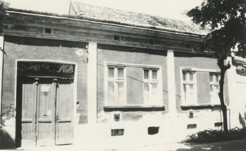 Debrecen. Meszena utca 16.