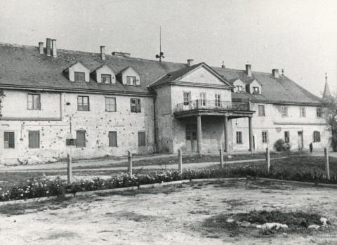 Agárd. Nádasdy-kastély