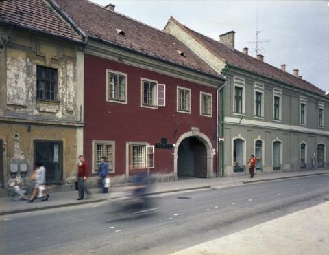 Eger. Zalár utca 1. műemlék helyreállítás