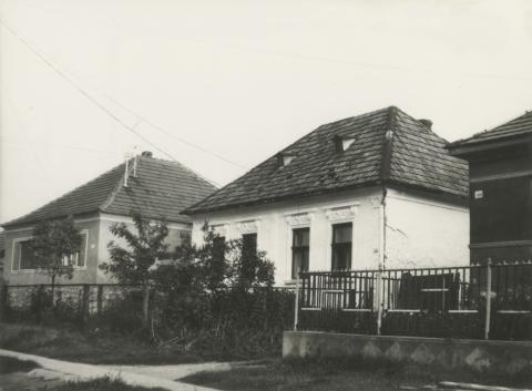 Felsőtárkány. Fő utca 190.