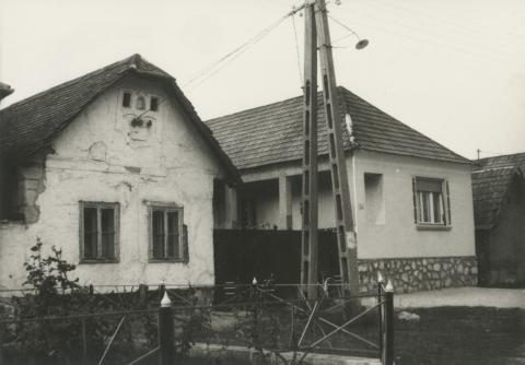 Felsőtarkány. Szabadság utca 124.