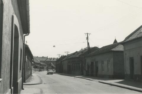Gyöngyös. Vachott Sándor utca 30-28-26.
