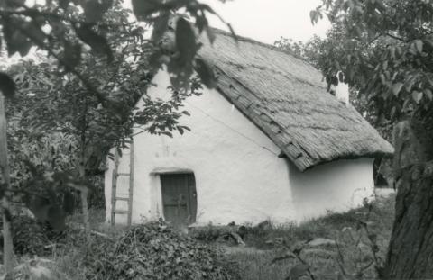 Kocs. Öreghegyi pincesor 223 sz.