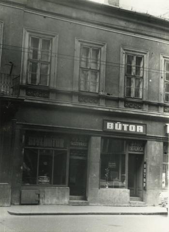 Bútorüzlet (Budapest, VIII. ker., Baross u. 18.)
