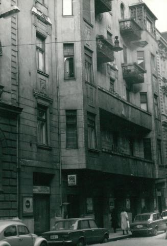 Salakbetonos épület Budapesten a IX. kerületben