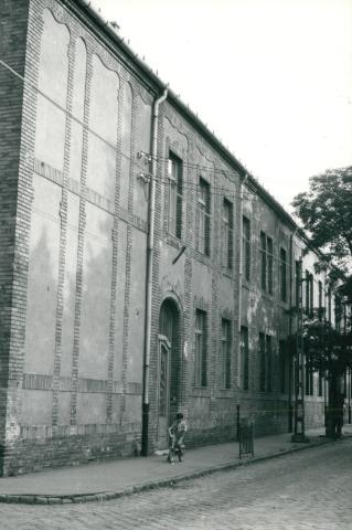 Budapest. Bródy Imre Gimnázium (Attila u. 5-7.)