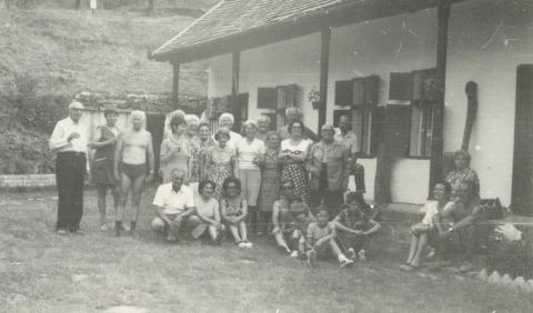 A Hainess-Márk család nyaralója Kisújbányán