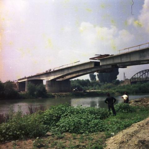 Köröstarcsai Kettős-Körös híd szerelése