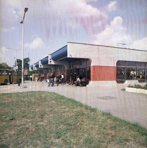 Szarvasi buszpályaudvar épülete