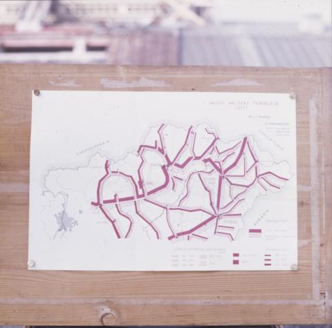 Térkép tervezőasztalon (vasúti hálózat terhelése) 