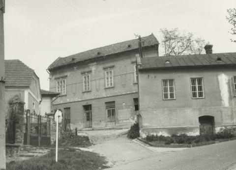Balatonszepezd. Árpád utca 10-12.
