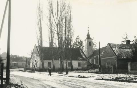 Balatonszőlős. A 48-50. sz. házak