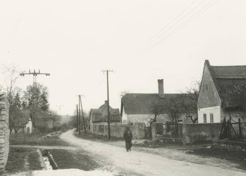 Pécsely. Hosszú utca