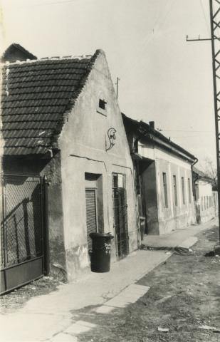 Várpalota. Árpád utca 15.