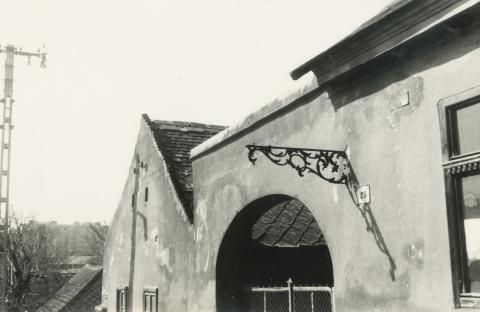 Várpalota. Árpád utca 25.