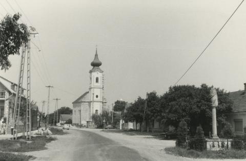 Tüskevár. Kossuth utca