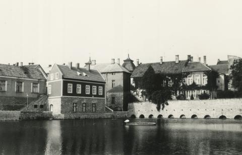 Tapolca. Malom-tó környezete
