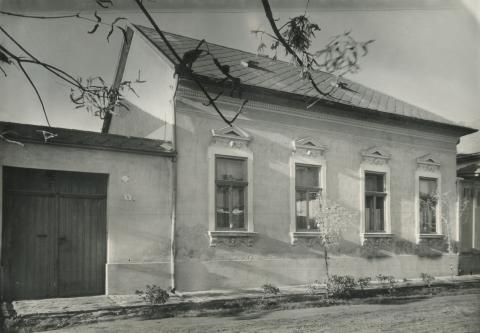 Cegléd. Puskin utca 5.