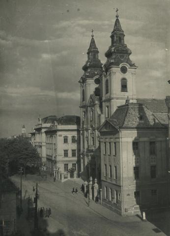 Anna utcai római katolikus templom.