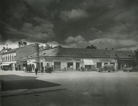 Esztergom. Rákóczi tér 2.