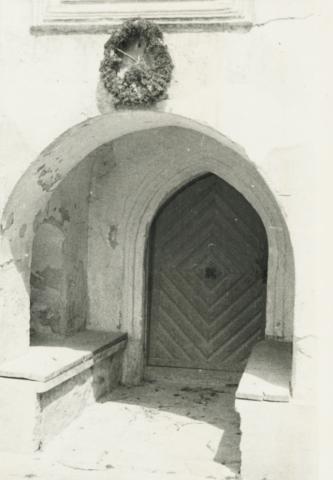A balatonszőlősi református templom bejárata