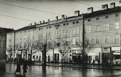 A szegedi Széchenyi tér 9. irodaháza