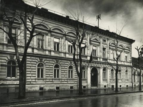 Az egykori Sztálin körút (ma Tisza Lajos körút) 14. számú lakóház