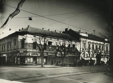 Szeged. Az egykori Sztálin körút (ma Tisza Lajos körút) 53-51.