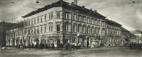 Szeged. Az egykori Sztálin körút (ma Tisza Lajos körút) 67-73.