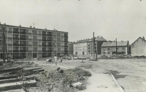 Szolnok. Várkonyi István tér